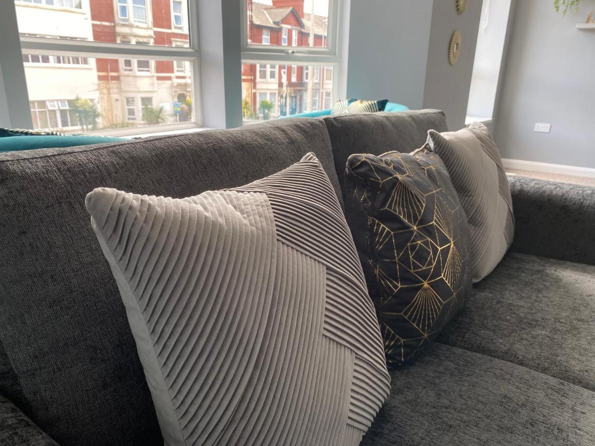 Blackpool Sleepover Apartment 4 Free Parking Sleeps 6 Dış mekan fotoğraf